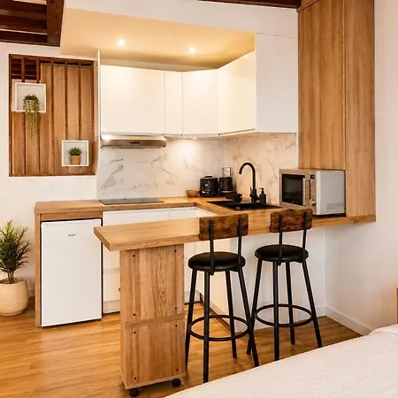Cozy Parisian Nest *